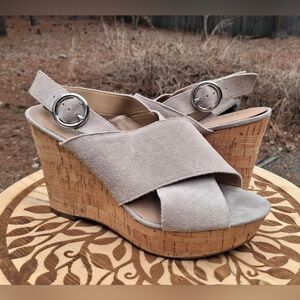 Franco Sarto Sari Beige/Taupe Suede Leather Boho Chic Cork Platform Wedge Size 9